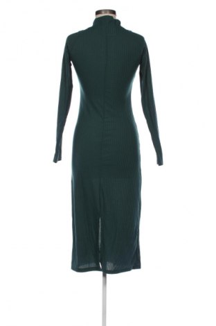 Рокля Trendyol, Размер M, Цвят Зелен, Цена 14,91 €