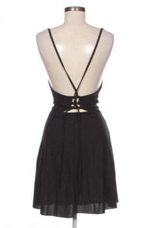 Рокля Trendyol, Размер S, Цвят Черен, Цена 13,29 €