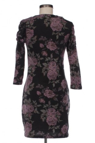 Рокля Unbranded, Размер M, Цвят Многоцветен, Цена 4,60 €