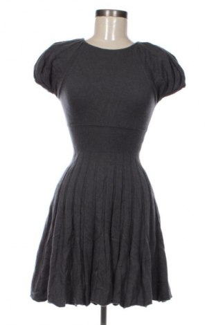 Рокля United Colors Of Benetton, Размер XS, Цвят Сив, Цена 13,29 €