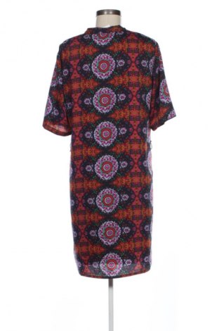 Рокля Vero Moda, Размер L, Цвят Многоцветен, Цена 3,57 €