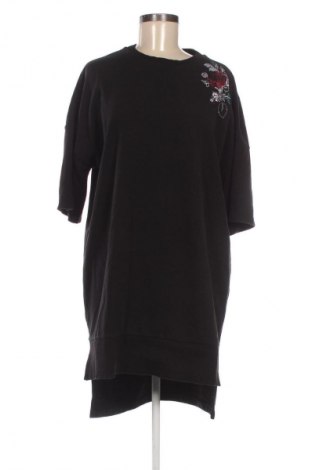 Рокля Yfl Reserved, Размер S, Цвят Многоцветен, Цена 5,11 €