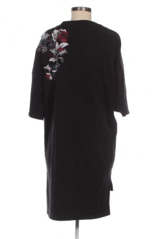 Рокля Yfl Reserved, Размер S, Цвят Многоцветен, Цена 5,11 €