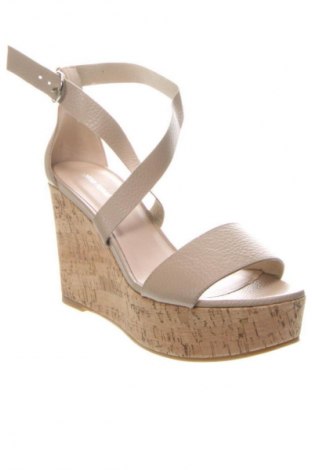 Σανδάλια Gino Rossi, Μέγεθος 40, Χρώμα  Μπέζ, Τιμή 21,48 €