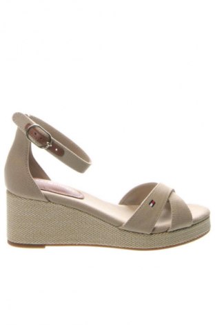 Сандали Tommy Hilfiger, Размер 38, Цвят Бежов, Цена 85,89 €, #134796385