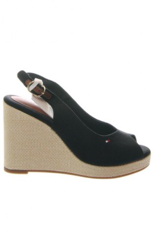 Сандали Tommy Hilfiger, Размер 39, Цвят Черен, Цена 78,22 €