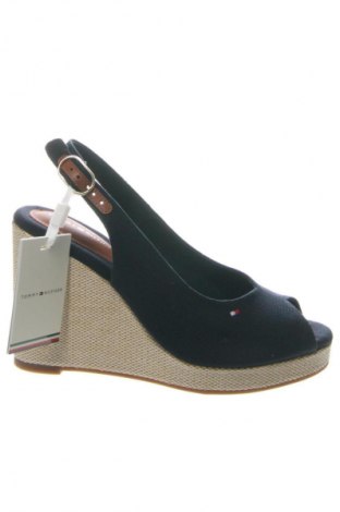 Sandały Tommy Hilfiger, Rozmiar 40, Kolor Niebieski, Cena 283,99 zł, #134860852