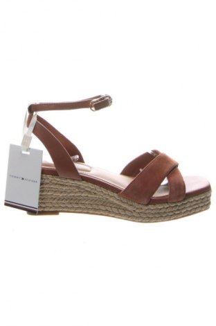 Sandale Tommy Hilfiger, Mărime 36, Culoare Maro, Preț 478,99 Lei, #134861040