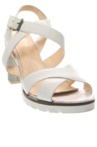 Сандали Unbranded, Размер 41, Цвят Бял, Цена 23,51 €