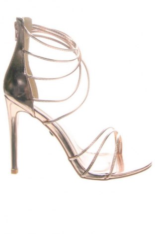 Σανδάλια United Fashion, Μέγεθος 40, Χρώμα Χρυσαφί, Τιμή 5,99 €