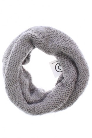 Sál FILA, Szín Szürke, Ár 8 779 Ft