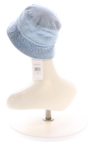 Шапка Calvin Klein Jeans, Цвят Син, Цена 30,67 €