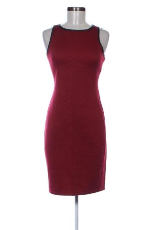 Dámské šaty s tráky Forever 21, Velikost M, Barva Červená, Cena  219,00 Kč