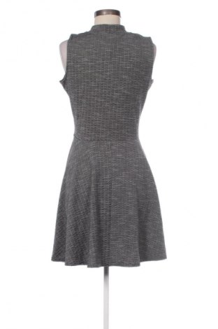 Kleid Apricot, Größe M, Farbe Grau, Preis 28,99 €
