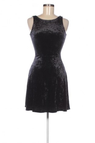Kleid H&M Divided, Größe S, Farbe Schwarz, Preis € 1,99