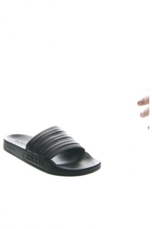 Japonki Adidas, Rozmiar 42, Kolor Czarny, Cena 104,99 zł