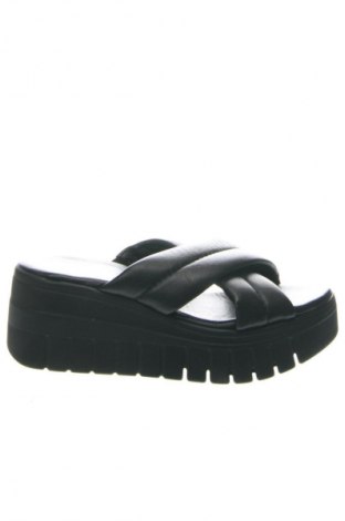 Papuče Tamaris, Veľkosť 41, Farba Čierna, Cena  44,95 €