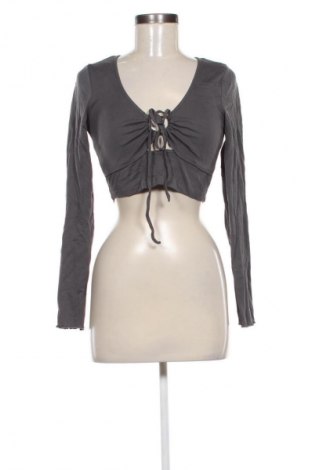 Дамска блуза Stradivarius, Размер S, Цвят Сив, Цена 2,04 €