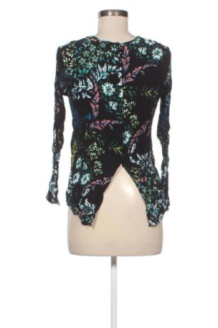 Дамска риза H&M, Размер XS, Цвят Многоцветен, Цена 5,11 €