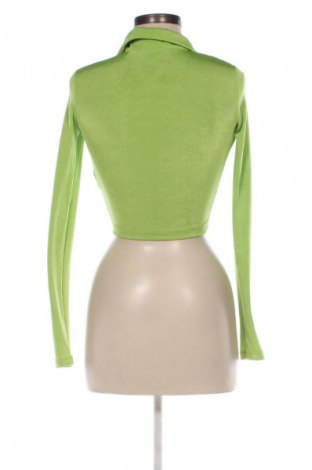 Дамска риза Pull&Bear, Размер S, Цвят Зелен, Цена 2,55 €