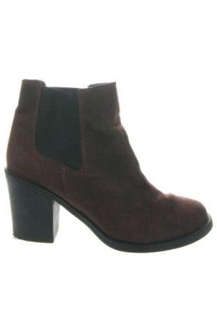 Дамски боти H&M, Размер 37, Цвят Кафяв, Цена 10,34 €