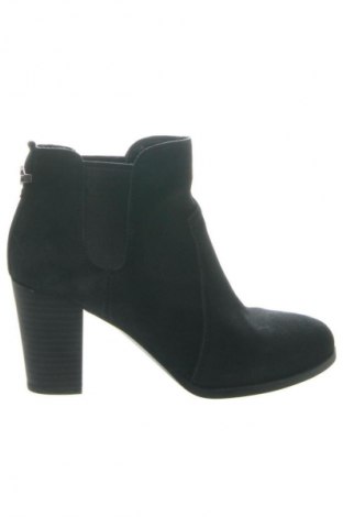 Дамски боти Koolaburra by UGG, Размер 38, Цвят Черен, Цена 16,87 €