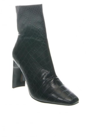 Дамски боти River Island, Размер 37, Цвят Черен, Цена 21,47 €