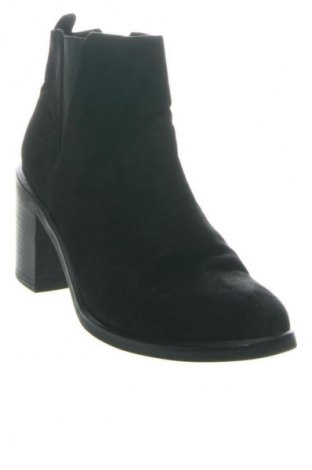 Дамски боти Stradivarius, Размер 40, Цвят Черен, Цена 28,94 €