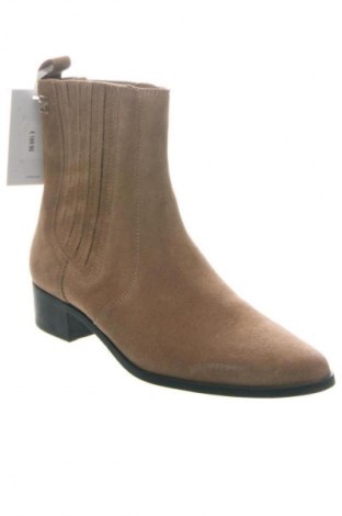 Дамски боти Tommy Hilfiger, Размер 37, Цвят Кафяв, Цена 112,48 €