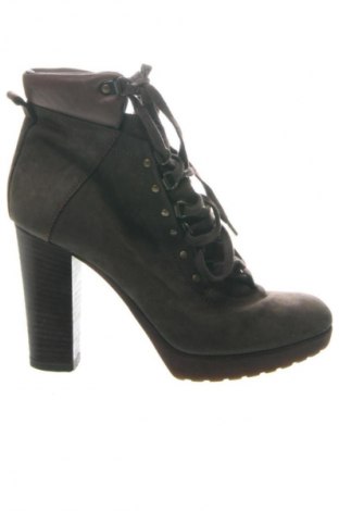 Дамски боти Unbranded, Размер 39, Цвят Кафяв, Цена 44,12 €