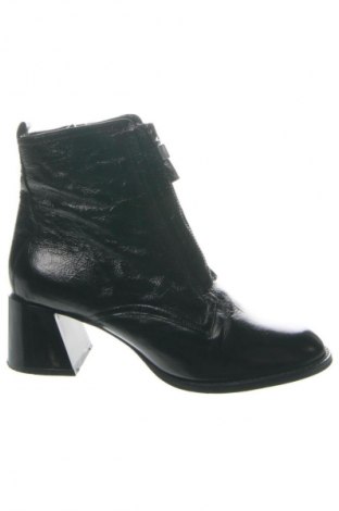 Дамски боти Unbranded, Размер 37, Цвят Черен, Цена 17,74 €