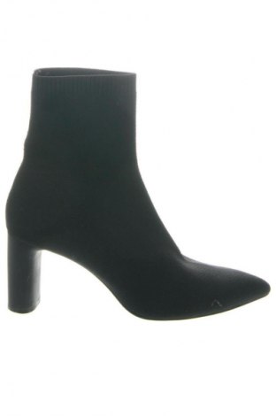 Botine de damă Zara, Mărime 36, Culoare Negru, Preț 126,99 Lei
