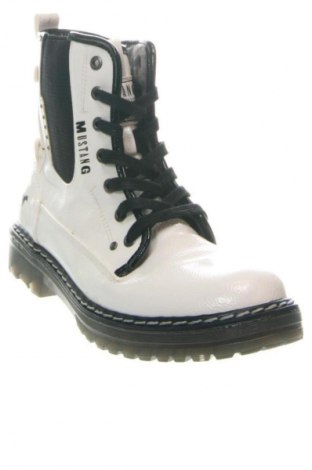 Дамски ботуши Mustang, Размер 40, Цвят Бял, Цена 29,57 €