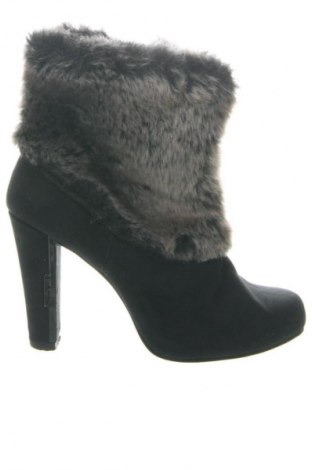 Дамски ботуши Tamaris, Размер 39, Цвят Многоцветен, Цена 41,41 €