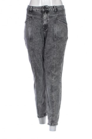 Blugi de femei Amisu, Mărime M, Culoare Multicolor, Preț 34,99 Lei, #134898288