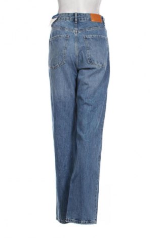 Дамски дънки Bershka, Размер M, Цвят Син, Цена 17,38 €