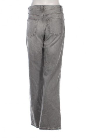 Dámske džínsy  Bershka, Veľkosť M, Farba Sivá, Cena  8,95 €