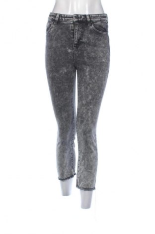 Дамски дънки Kendall & Kylie, Размер S, Цвят Многоцветен, Цена 11,12 €