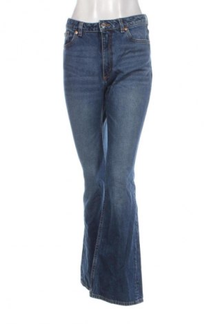 Damskie jeansy Monki, Rozmiar S, Kolor Niebieski, Cena 54,99 zł