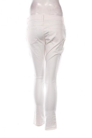 Дамски дънки Old Navy, Размер M, Цвят Бял, Цена 6,64 €