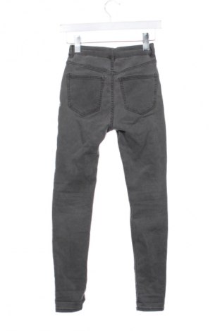 Dámske džínsy  Pull&Bear, Veľkosť XS, Farba Čierna, Cena  4,95 €