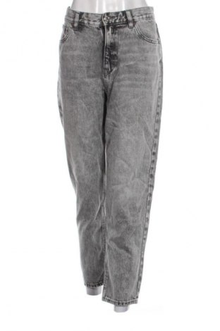 Дамски дънки Pull&Bear, Размер M, Цвят Сив, Цена 8,69 €