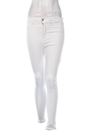 Damskie jeansy SHEIN, Rozmiar S, Kolor Biały, Cena 17,99 zł