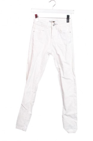Dámske džínsy  Zara, Veľkosť XXS, Farba Biela, Cena  11,95 €