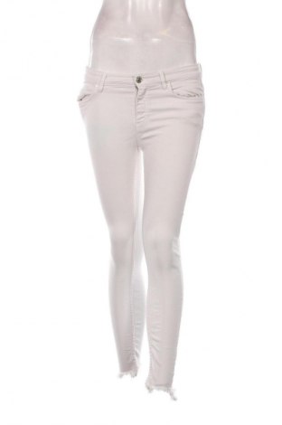 Dámské džíny  Zara, Velikost S, Barva Bílá, Cena  79,00 Kč