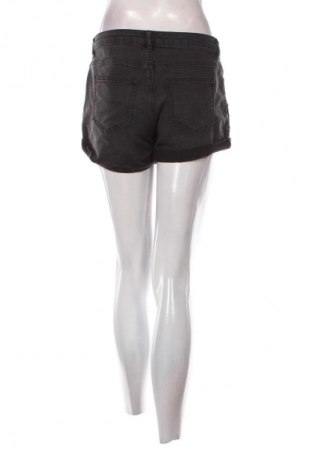 Dámské kraťasy  H&M, Velikost M, Barva Černá, Cena  219,00 Kč