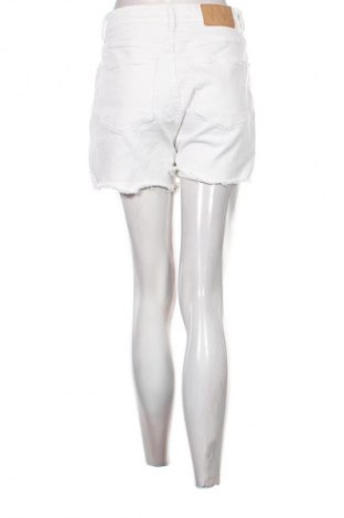 Дамски къс панталон H&M, Размер M, Цвят Бял, Цена 7,15 €