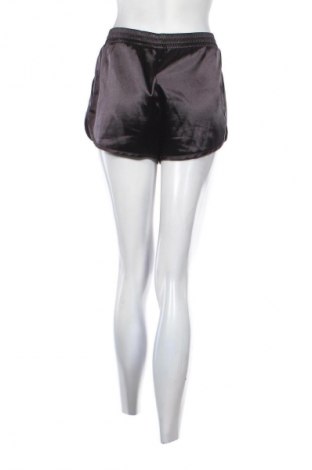 Γυναικείο κοντό παντελόνι H&M Divided, Μέγεθος S, Χρώμα Μαύρο, Τιμή 2,99 €