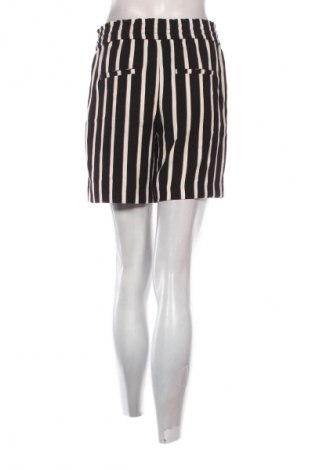 Damskie szorty ONLY, Rozmiar M, Kolor Kolorowy, Cena 16,99 zł