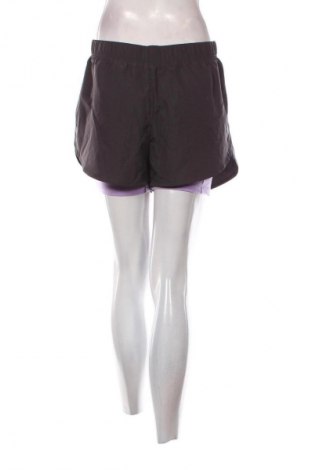 Dámské kraťasy  ONLY Play, Velikost M, Barva Vícebarevné, Cena  109,00 Kč